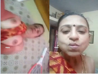 Desi amateur bhabhi flashing