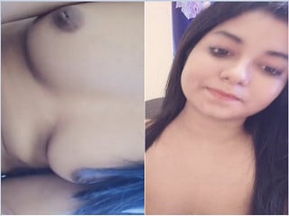 Indian amateur porn: Girl strips to reveal juicy nipples and shaved cunt