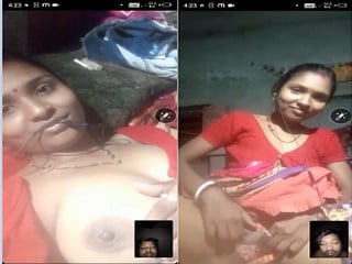 Hubby gets a porn show from his hot indian bhabhi.