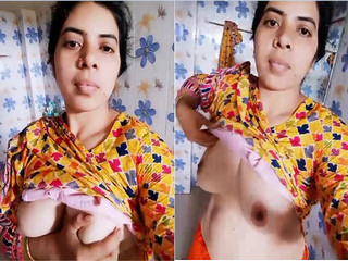 Desi amateur bhabhi flashing