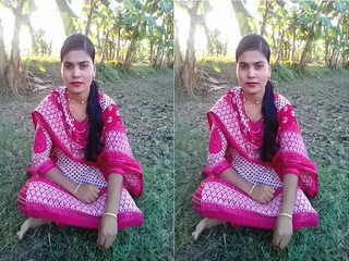 Bhabhi from the Indian countryside stripping to show off her breasts and pussy in part one
