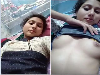 Babes playin' with their desi boobies online
