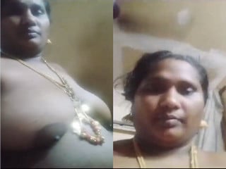 Indian horny wife flashing her tits and snatch in secret video