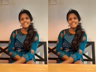 Indian mallu chick flashing breasts