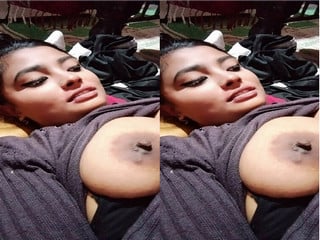 Amateur desi bhabhi boob show