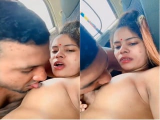 Sexy desi boob porn suck session with indian guy