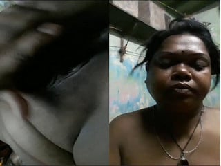 Bhabi gets naked for porn scene.