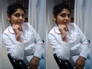 Indian girl goes bare in a full-nudity show.