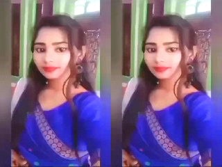 Girl fucks in a standing position