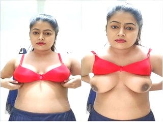 Boobs of desi girl on display for porn