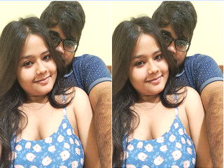 Nude desi girl showing off her body pornostyle