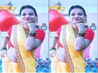 Indian porn: Bhabhi reveals all in second fuck scene.