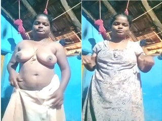 Indian bhabhi goes nude