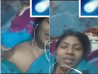 Amateur desi bhabhi showing off in part one porn clip.