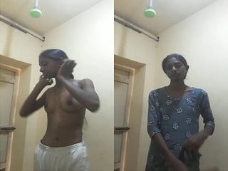 Desi amateur porn: cute Indian girl striping live