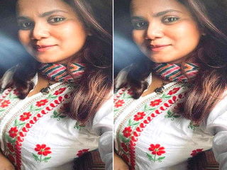 Desi indian girl flashing her breasts and butt on camera