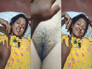 Desi porn: Wife's pussy captured on cam by hubby