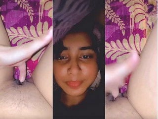 Indian girl finger herself