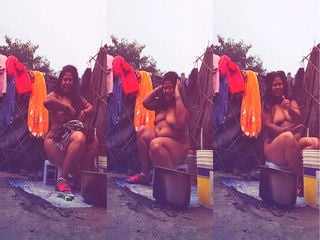 Outdoor indian bhabhi bathing scene