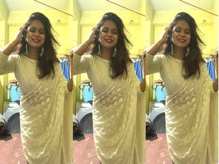 Indian porn girl flashing boobies in vid chat session