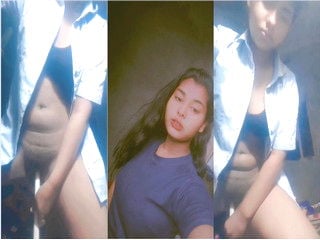 Horny desi amateur masturbates