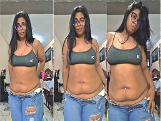 Horny desi Pakistani girl shows off