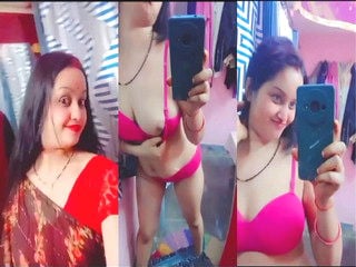 Booby desi babe exposing herself for you