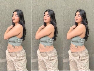 Amateur desi sucks hard dick in sex video