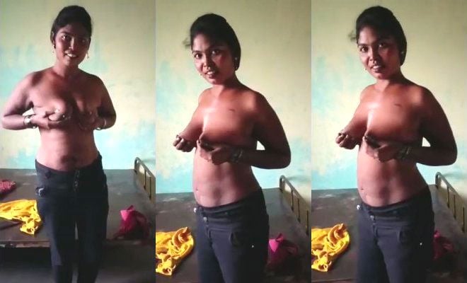 Horny desi amateur girl playing with boobs