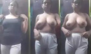 Indian desi girl exposing her breasts online.