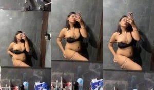 Indian girl takes sexy boob selfies