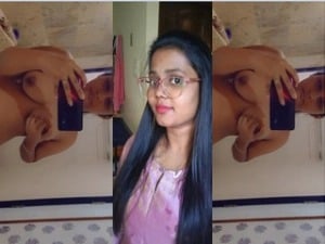 Booby desi chick playing solo