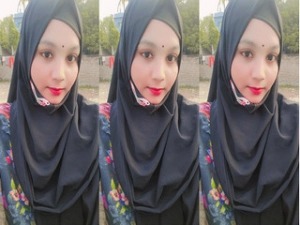 Hijabi amateur porn - sucking dick