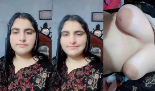 Sexy desi porn: Indian girl flashing breasts