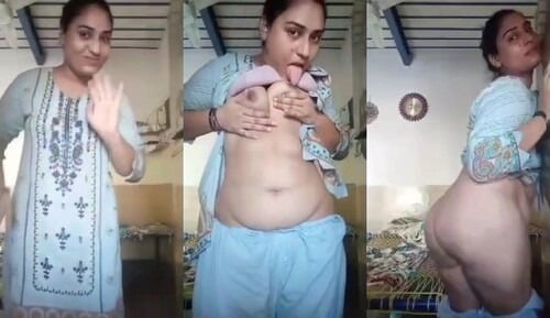 Boobs out - Desi chick fingering herself on cam