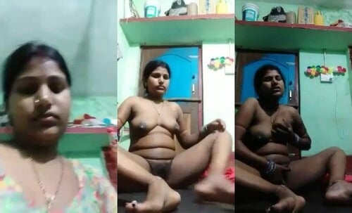 Amateur indian woman fingering