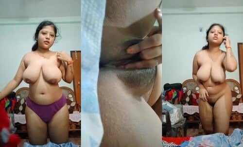Bhabhi finger herself in secret