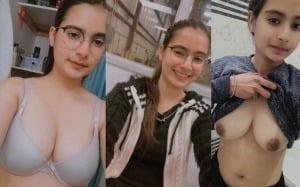 Amateur indian girl naked doing fingering solo