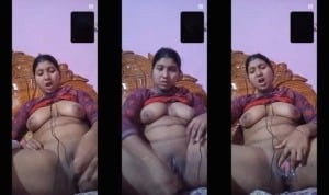 Indian girl finger herself