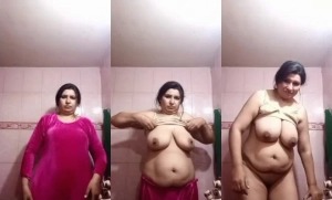 Big indian breasts on show by horny bhabi