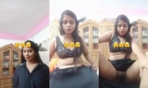 Amateur desi porn with a sexy indian girl's pussy