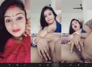 Amateur indian woman fingering