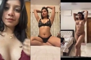 Indian babe in hot nude show