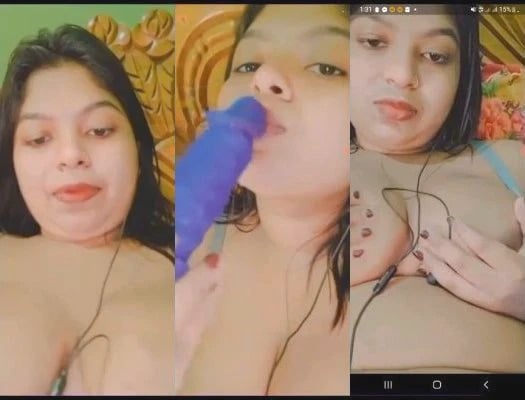 Horny desi amateur masturbates