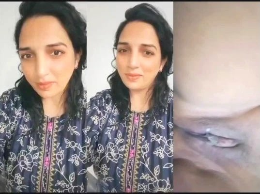 Amateur desi girl flashing pussy