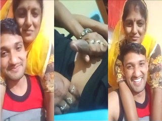Handjob by Desi Bhabhi pornstar