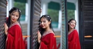 TikTok beauty gives finger to show her skills